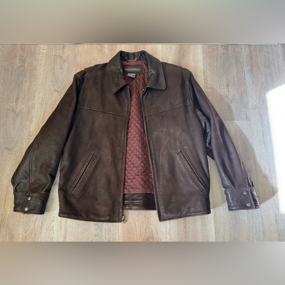 {SOLD} Vintage Men’s Banana Republic Brown Leather Jacket Size Small Y2K